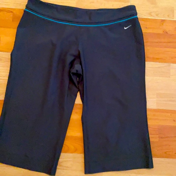 Nike Pants - Nike Dri-fit crop